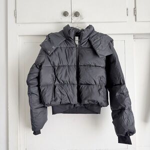 Alo Yoga Foxy Puffer Jacket - Black